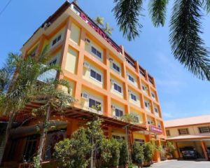 Reddoorz Plus @ Manalo Extension Road